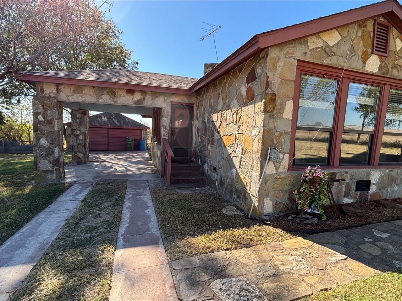 4645 Woodard Ave - Photo 3 of 17