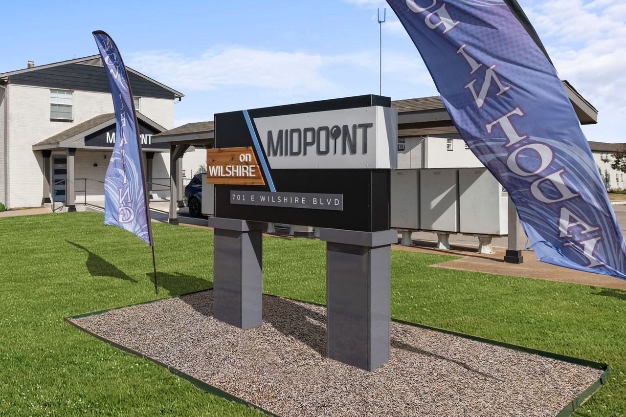 Midpoint on Wilshire - Photo 2 of 2