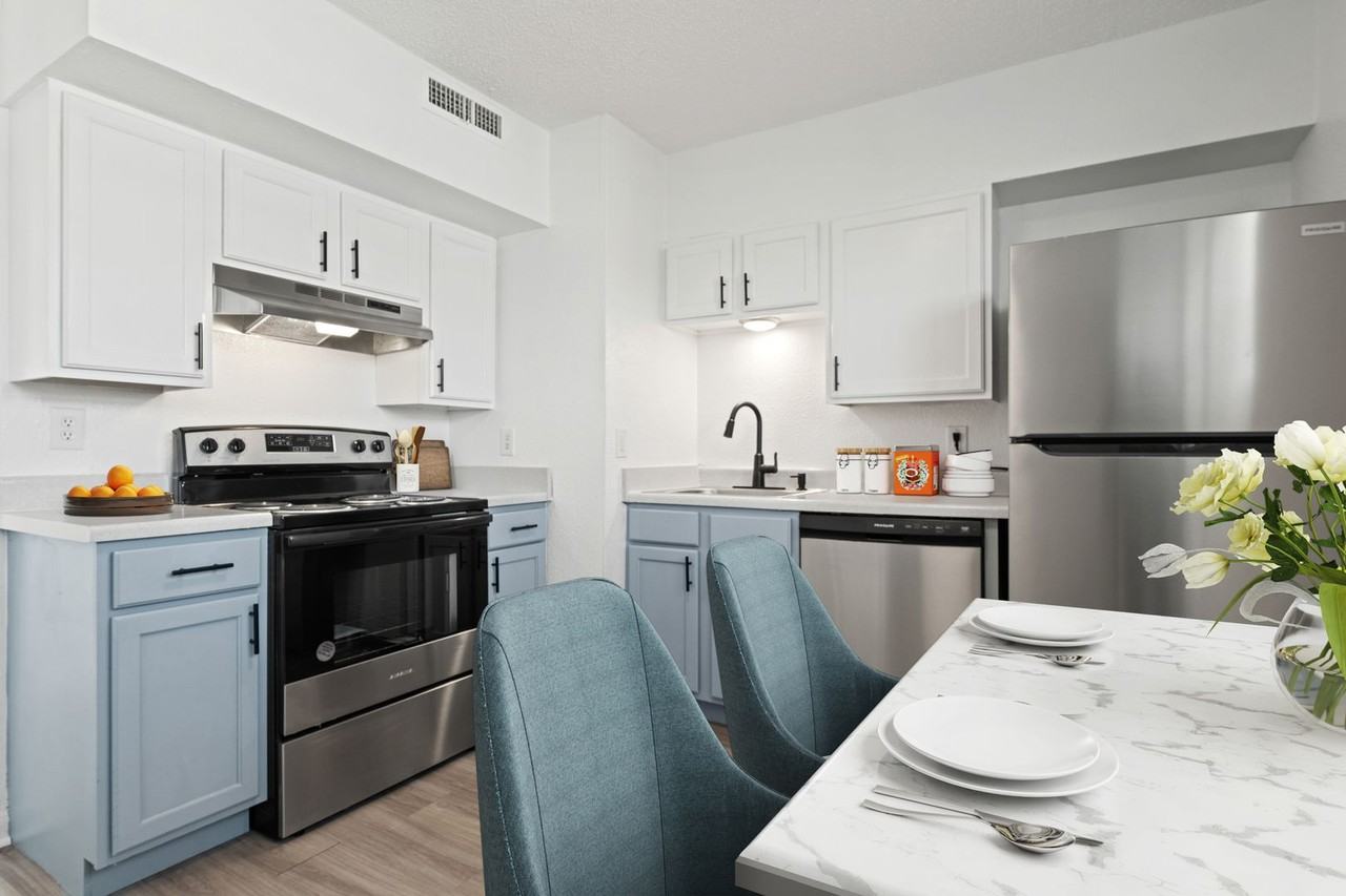 Midpoint on Wilshire - Photo 7 of 32