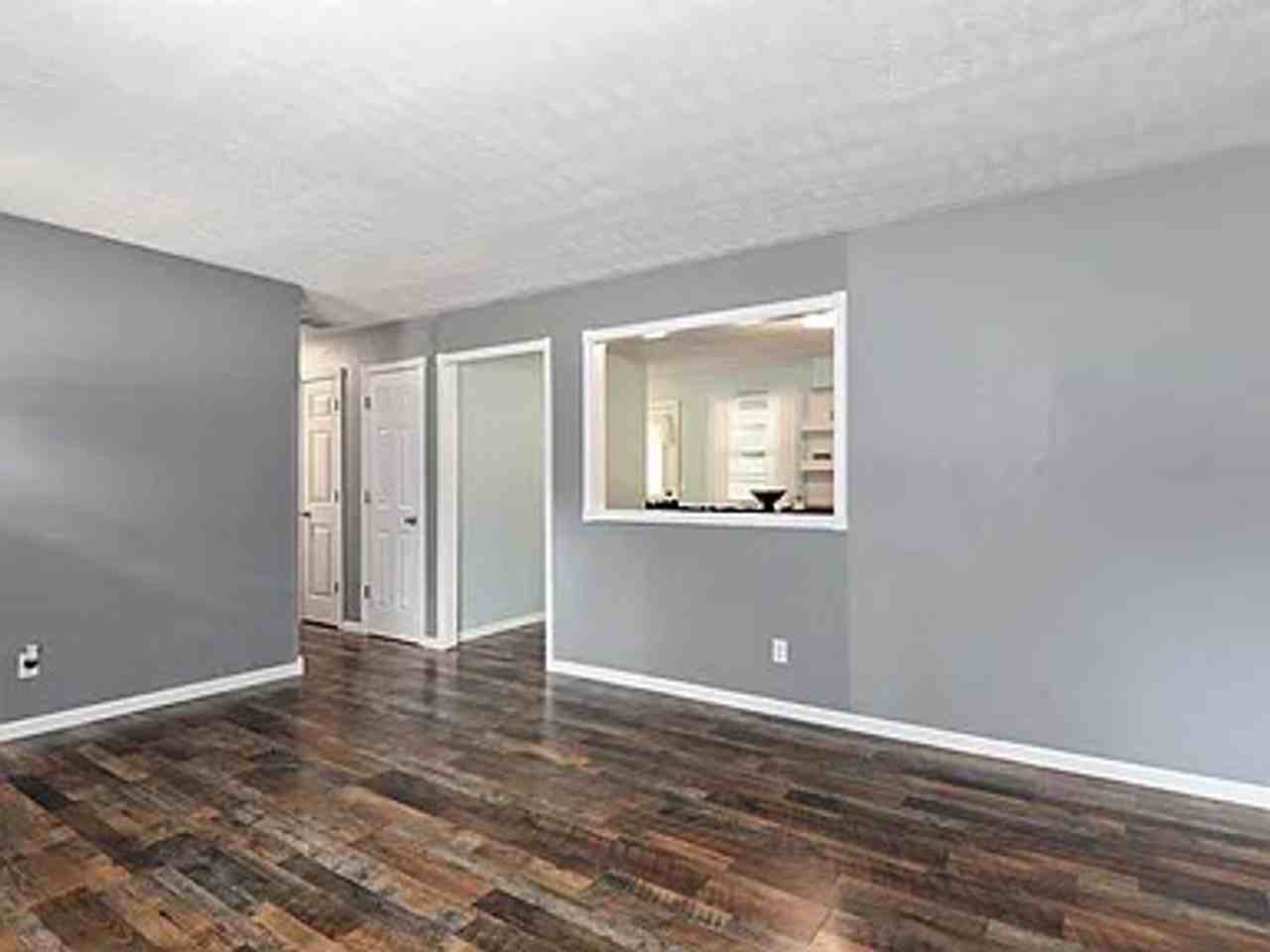 106 N Pinewood Ave - Photo 3 of 28