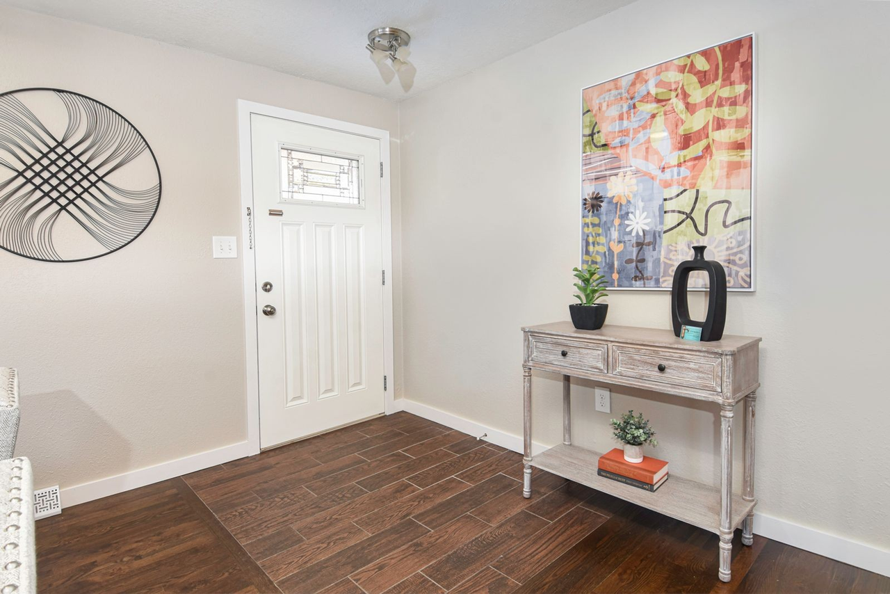 746 Goss Drive - Photo 3 of 22