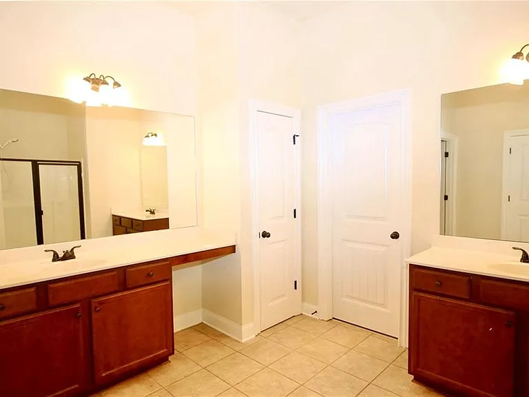 625 Highbranch Cir #NA - Photo 4 of 17