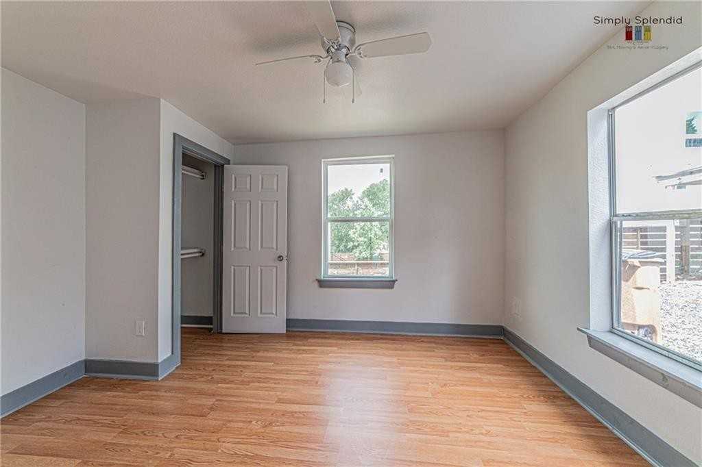 2103 Rosewood Ave #NA - Photo 3 of 8