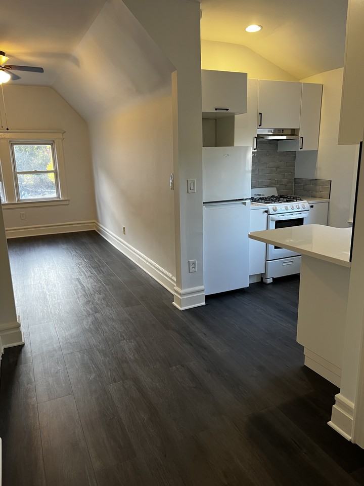 1162 S Orange Ave #5 - Photo 3 of 16