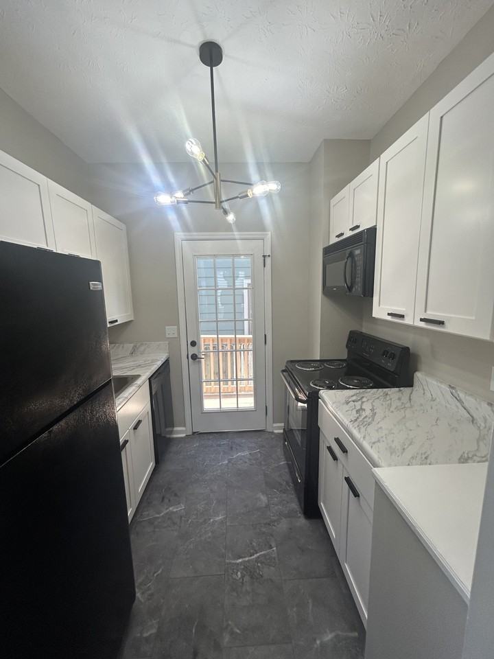 905 Jackson St #NA - Photo 2 of 26