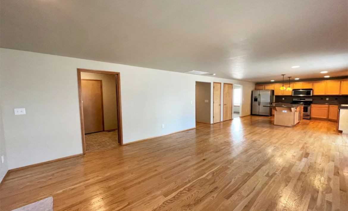 2220 Blaine Ave Ne - Photo 3 of 9