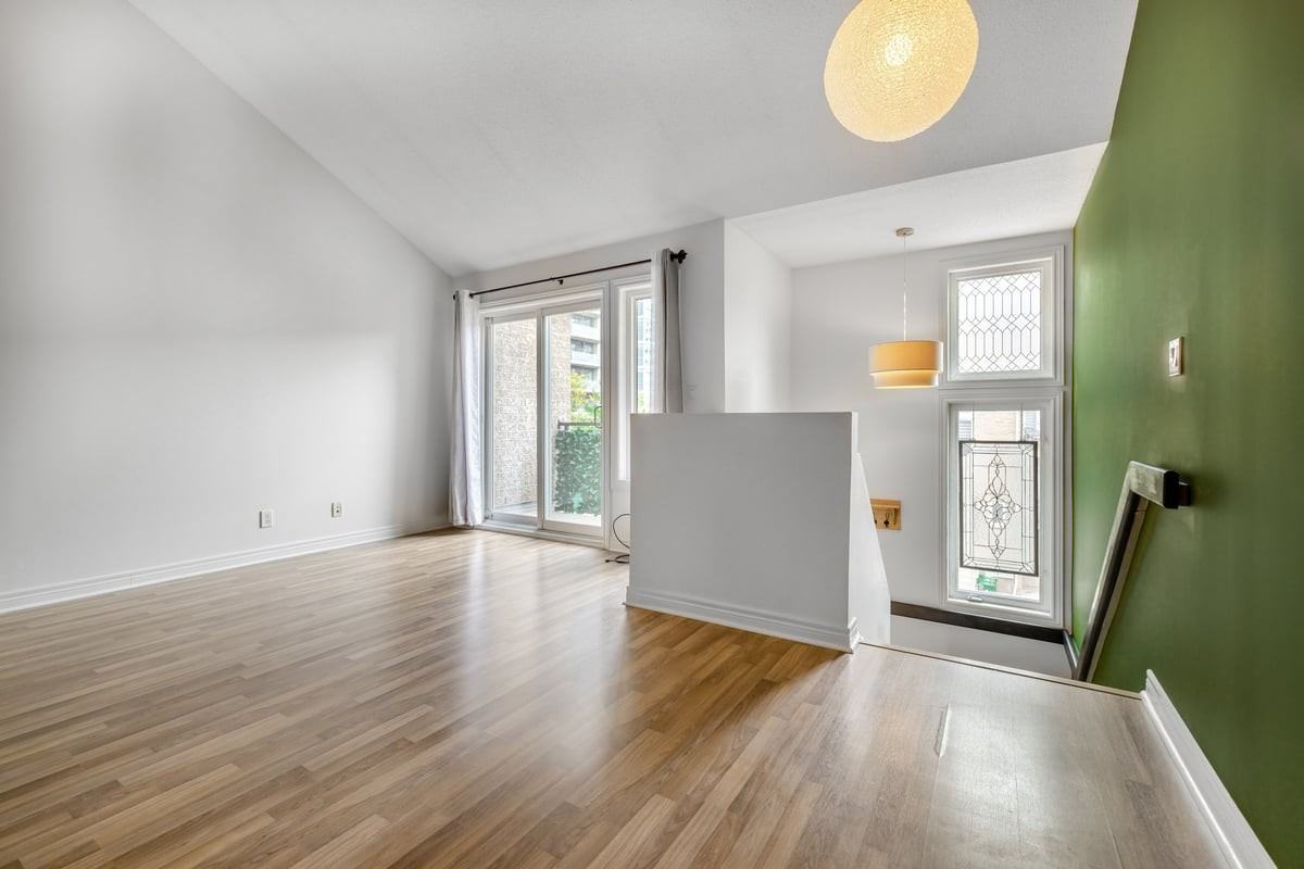 10 Brian Peck Crescent - Photo 2 of 14