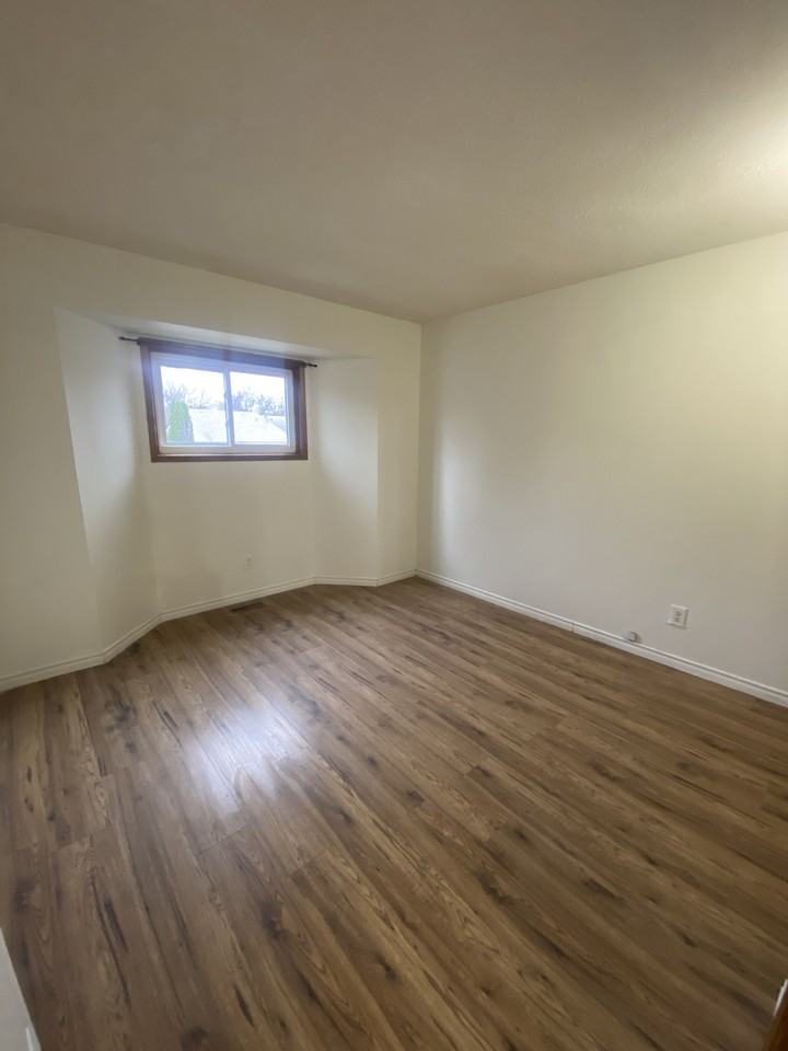 70 Millbrook Lane - Photo 3 of 10