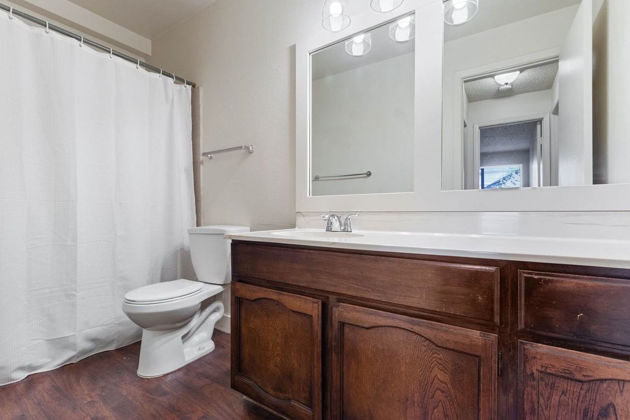 128-136 La Rue Avenue - Photo 4 of 9