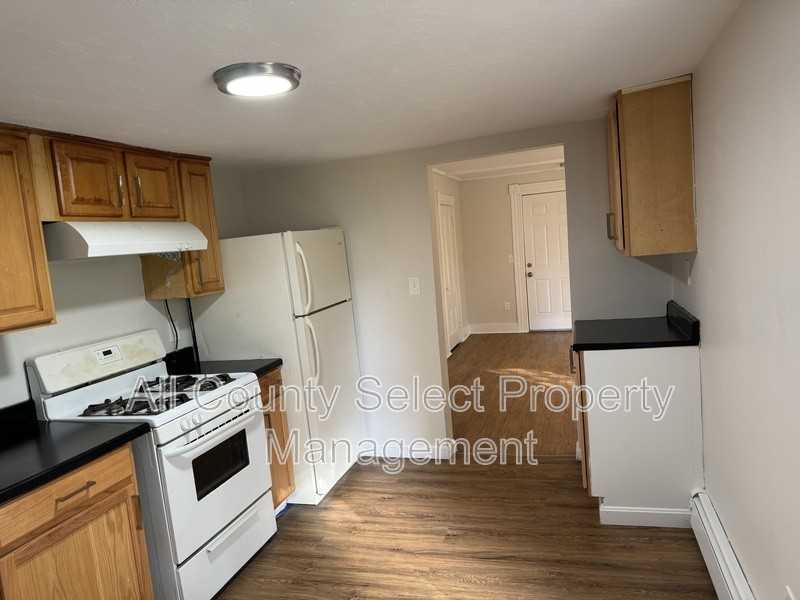 85 Groveland St #2 - Photo 3 of 21