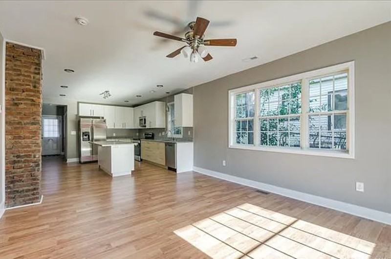 1521 Hawthorne Ln - Photo 3 of 19