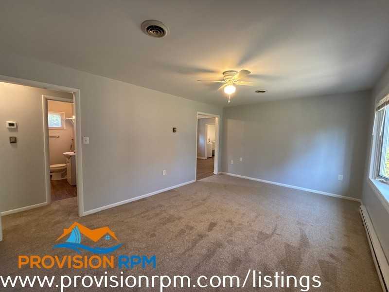 322 Creek Blvd - Photo 3 of 24