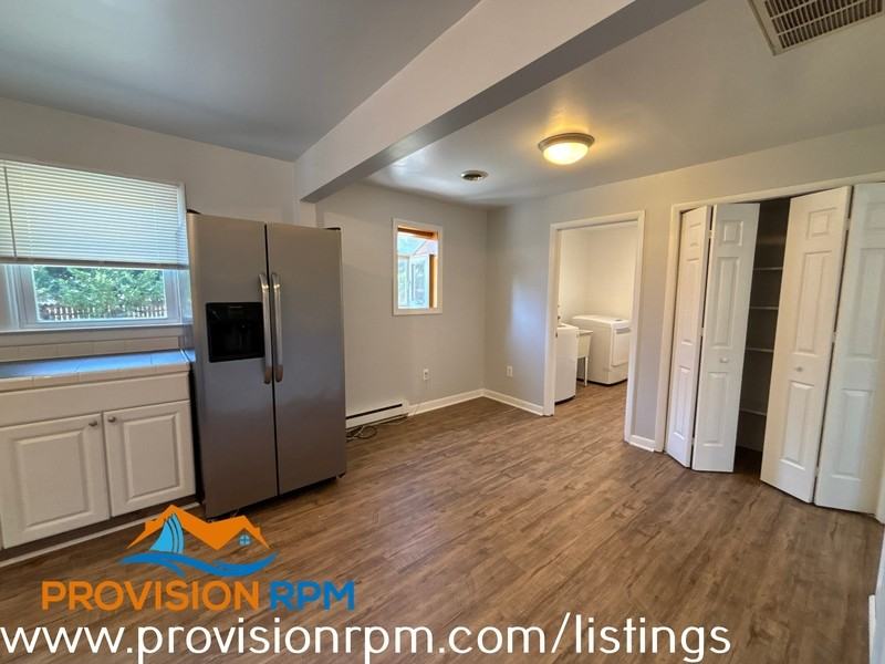 322 Creek Blvd - Photo 6 of 24