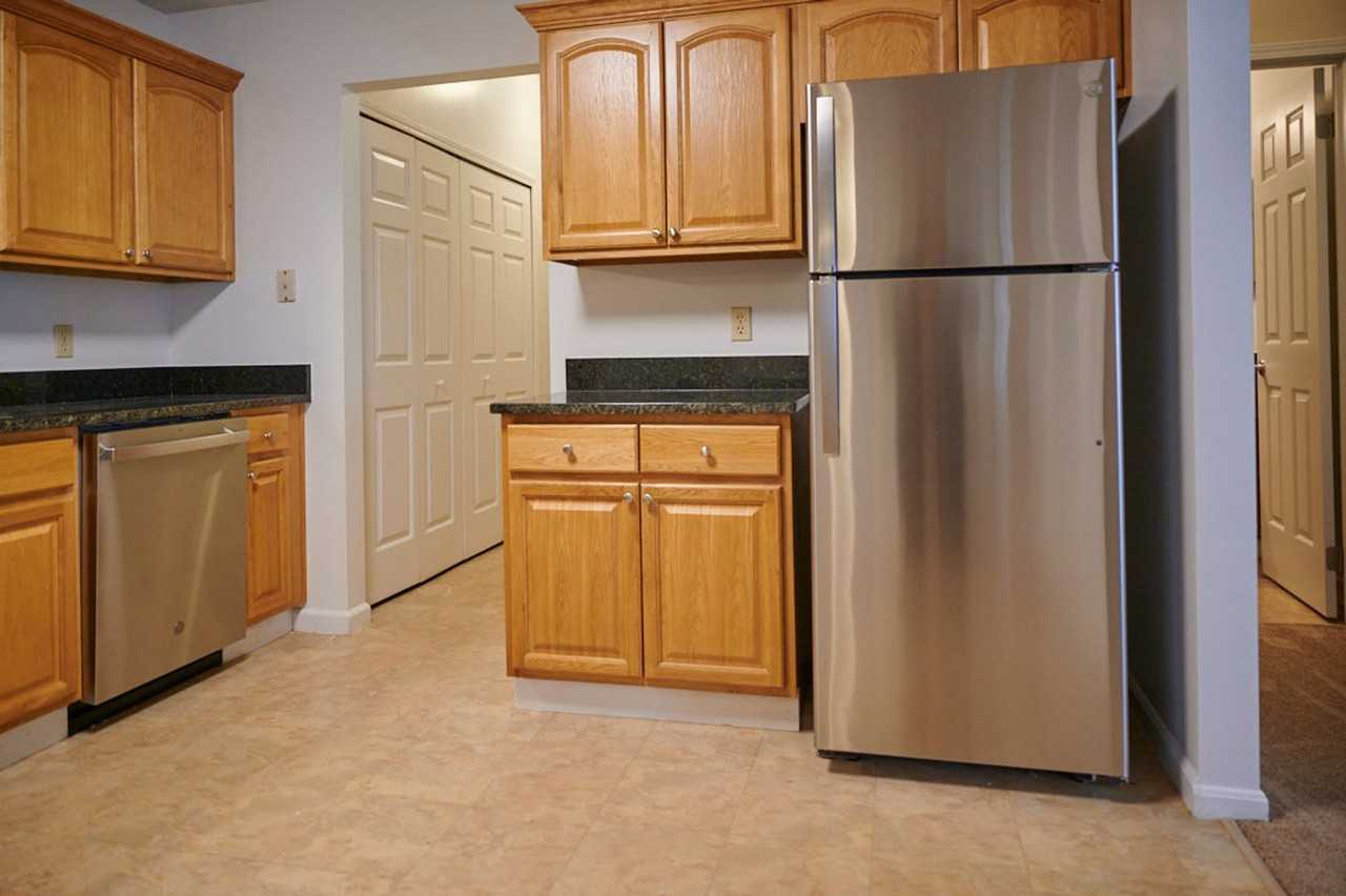 Grand Bay Apartments and Townhomes - Photo 4 of 50