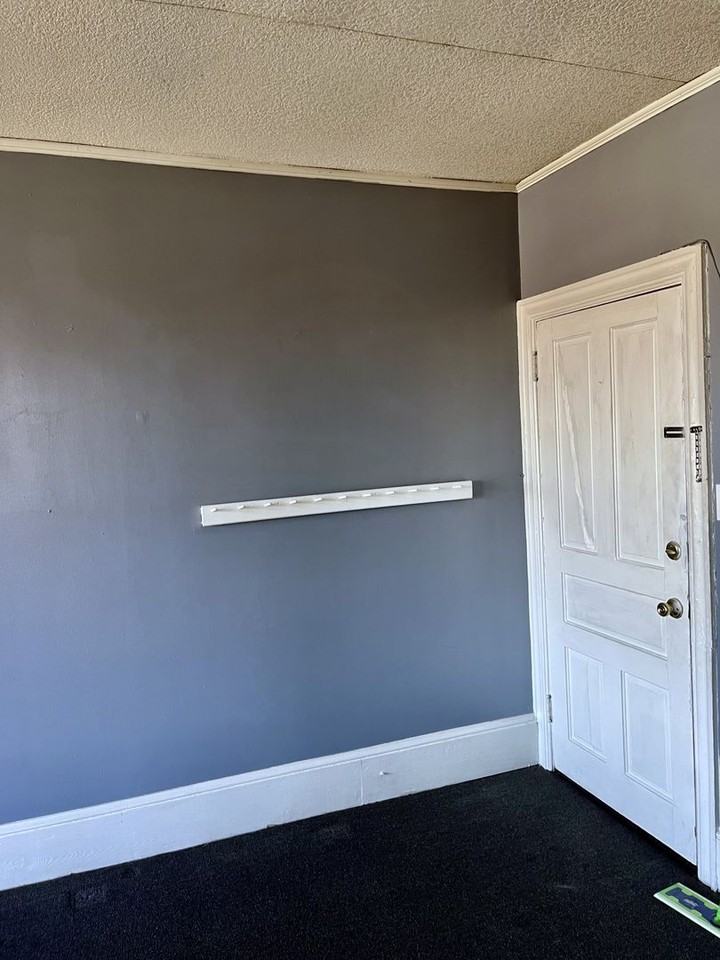 206 E King St - Photo 6 of 35