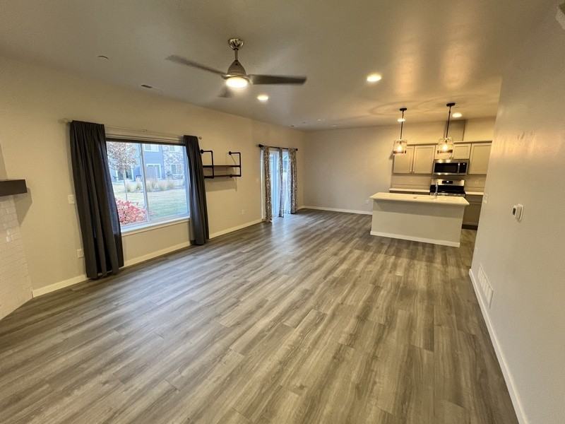 2223 Eversull Ln - Photo 2 of 23