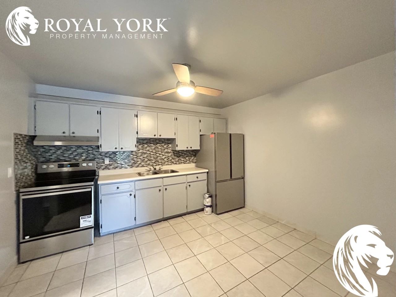 202-650 Cameron Avenue, Windsor, Ontario N9B 1Z1 - Photo 3 of 13