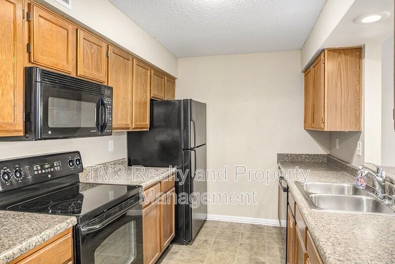 11118 Nieman Rd #301 - Photo 4 of 15