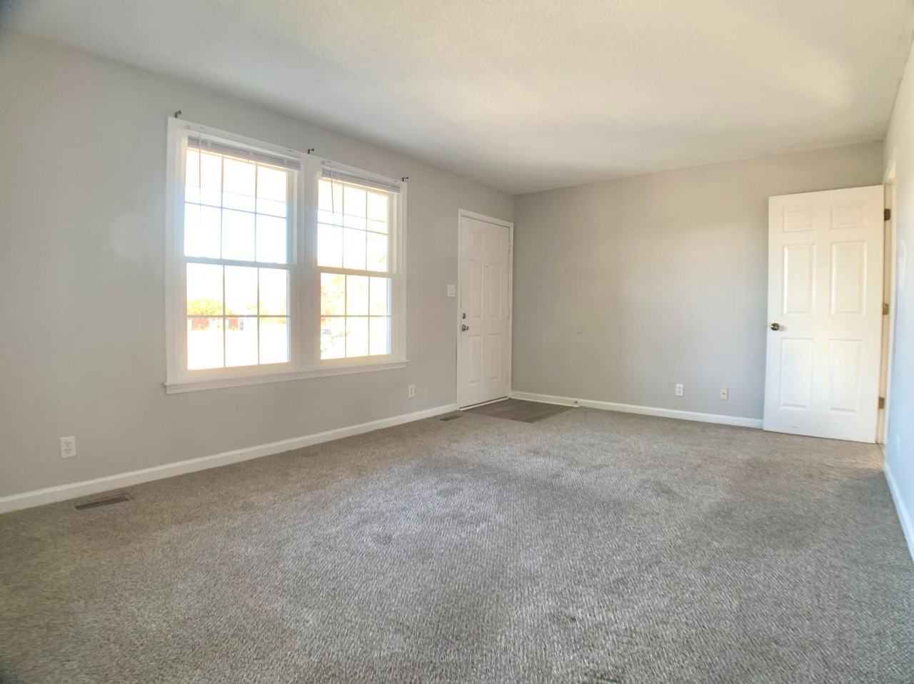 102 Nuthatch Cir - Photo 4 of 21