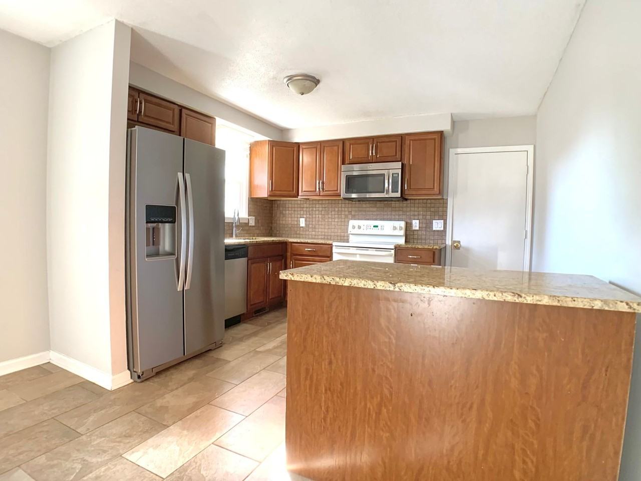 102 Nuthatch Cir - Photo 7 of 21