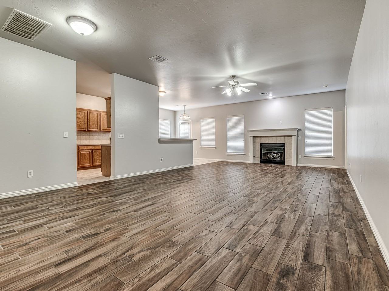 2621 Nw 168th Ter - Photo 4 of 30