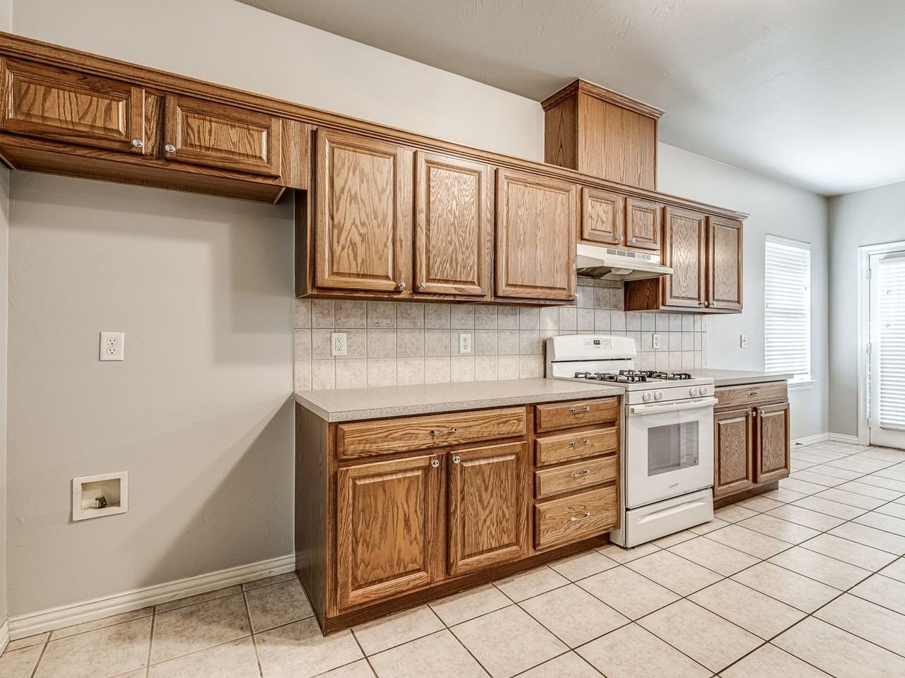 2621 Nw 168th Ter - Photo 6 of 30