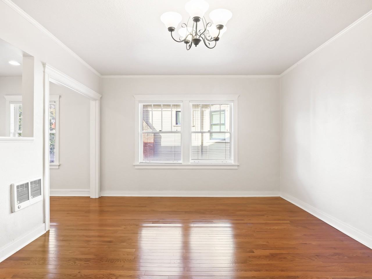 Amber Court Apartments - Photo 4 of 17