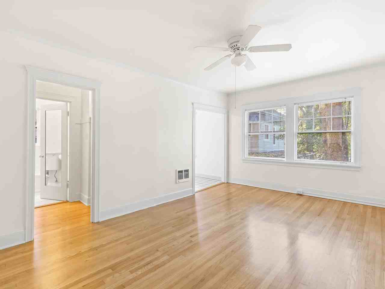 Presidential Court Apartments - Photo 6 of 20