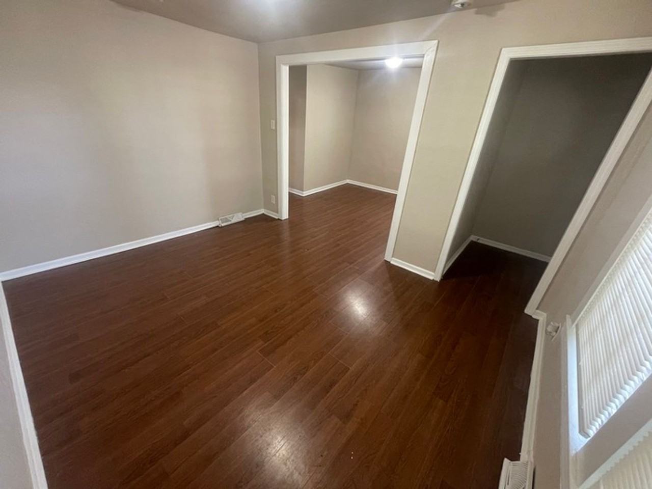 11634 S Princeton Ave - Photo 6 of 20