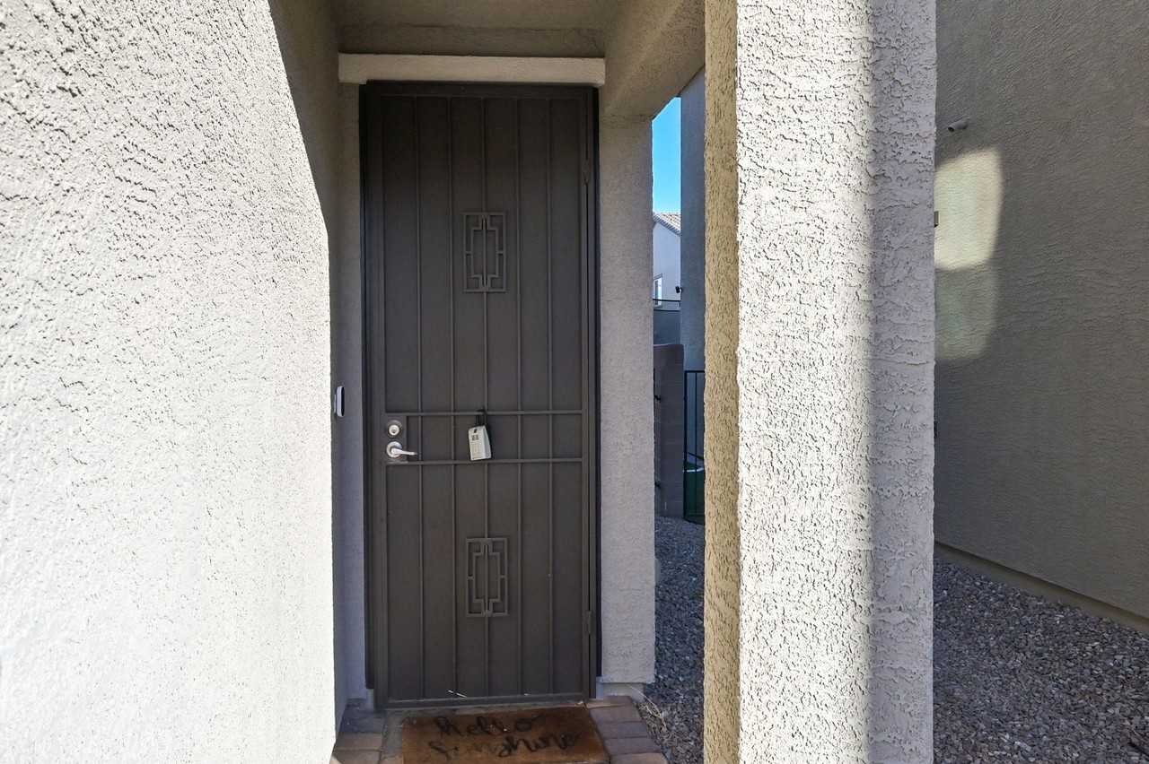 7144 Anchor Terrace St - Photo 3 of 50