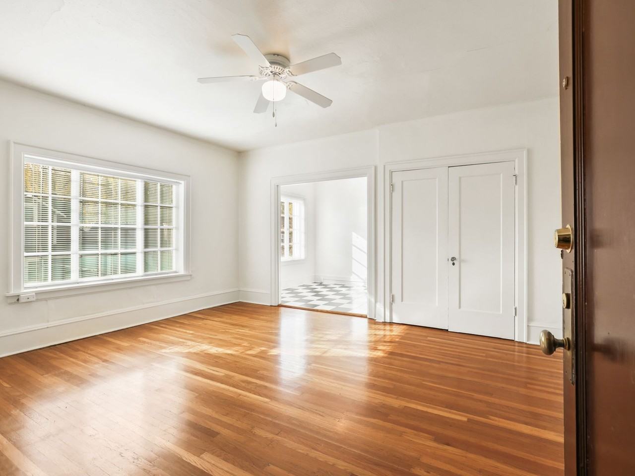 The Lovejoy - Photo 3 of 19