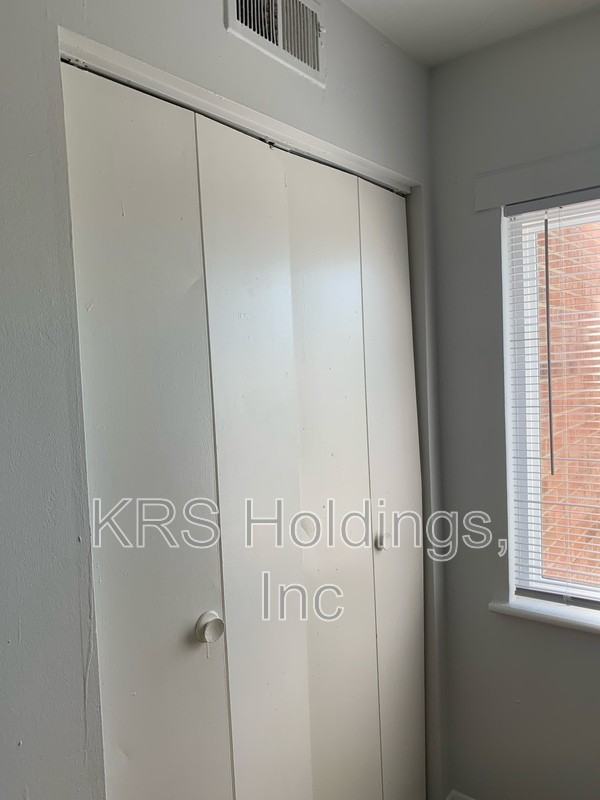 1700 Carlisle Apartments #27 - Photo 5 of 11