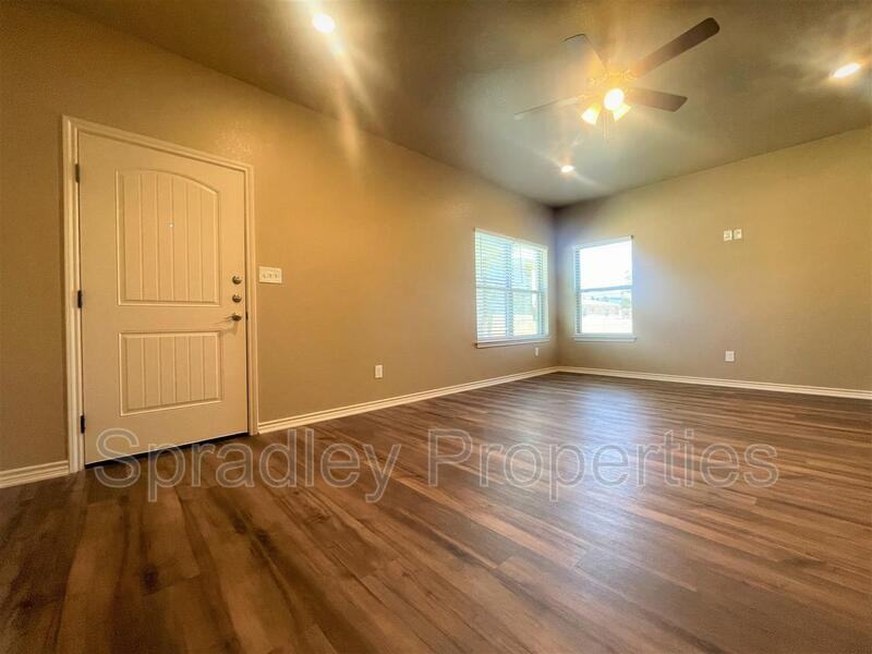 1265 Jasmine Dr Unit A - Photo 3 of 7