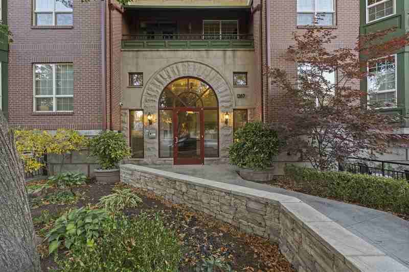 1207 W Fort St #217 - Photo 2 of 33