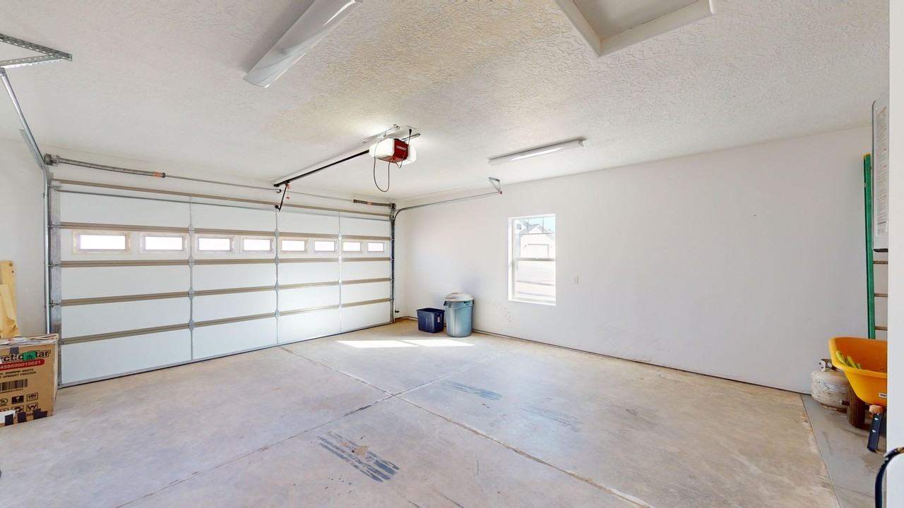 2220 Rio Verde - Photo 2 of 42