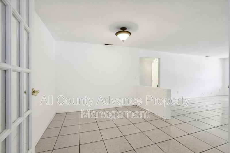 1270 8th Ave Ne - Photo 7 of 11