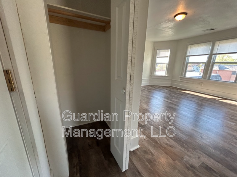 108 N Buchanan St #7 - Photo 5 of 14