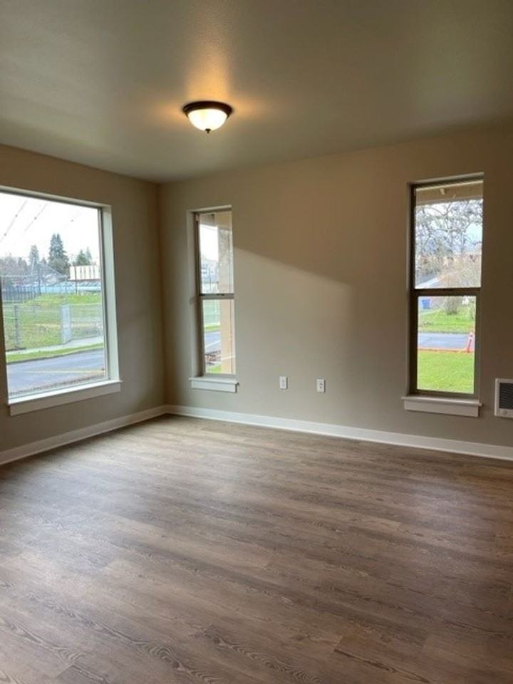 136- Davidson/Howard Duplex - Photo 3 of 18