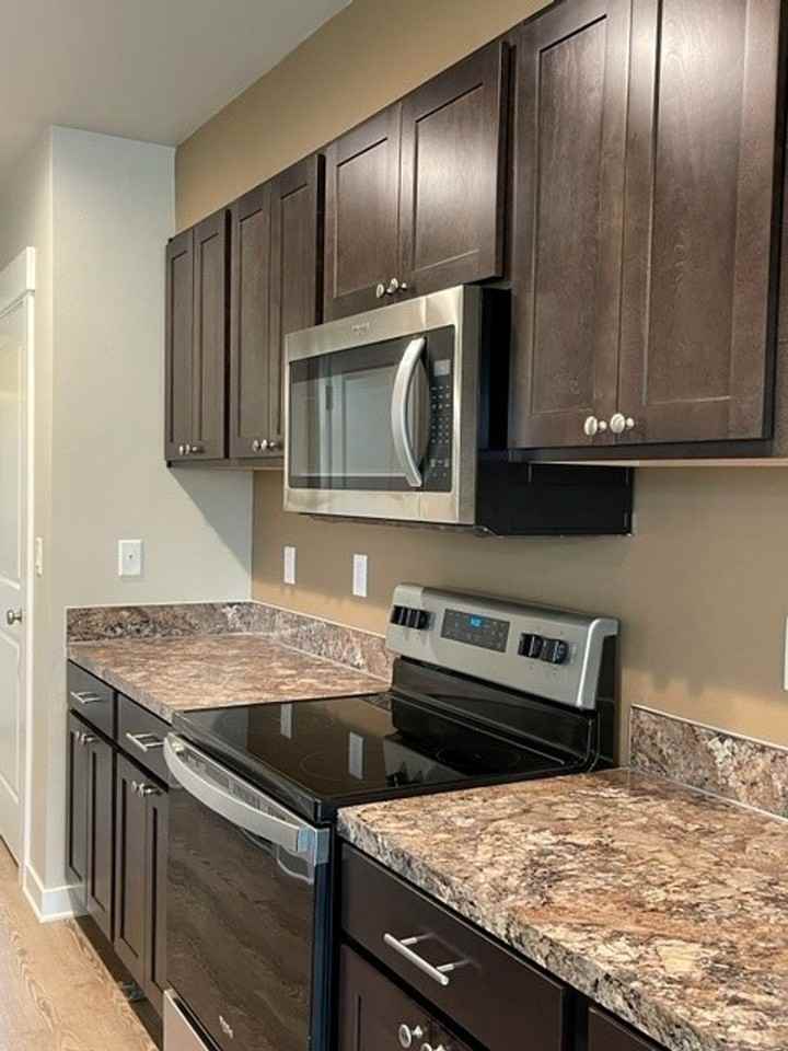 136- Davidson/Howard Duplex - Photo 5 of 18