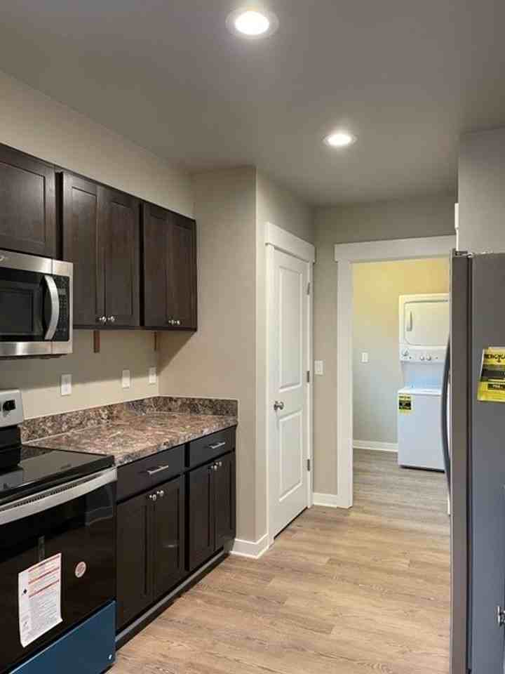 136- Davidson/Howard Duplex - Photo 6 of 18