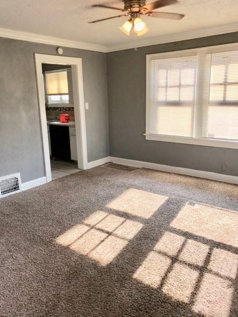 3815 E 59th Ter - Photo 3 of 9