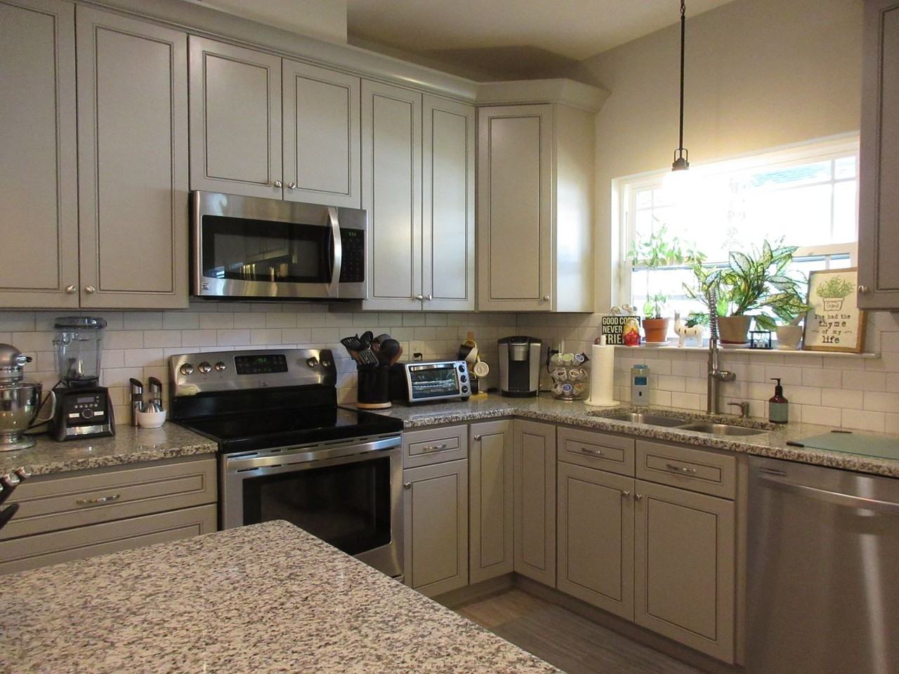 202 Spencer Place - Photo 2 of 27