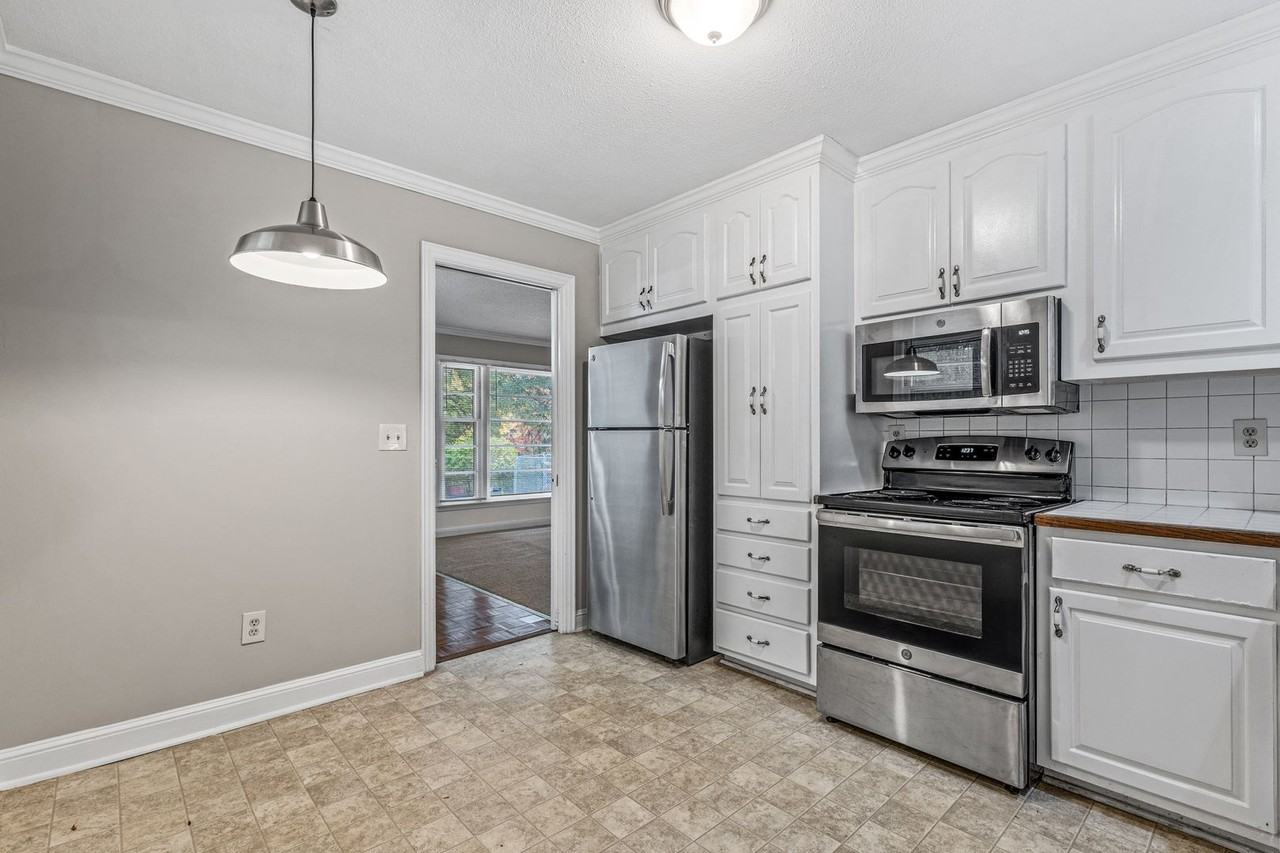 1052 Knox Rd - Photo 5 of 31