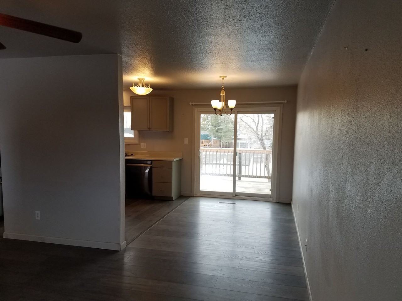 415 Gardenia Drive - Photo 4 of 28