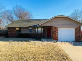 920 Mockingbird Ln - Photo 1 of 1