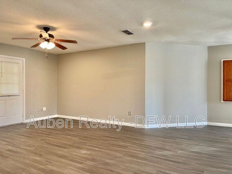 206 Honey Bee Dr - Photo 6 of 25