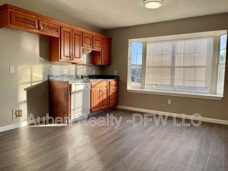 206 Honey Bee Dr - Photo 7 of 25