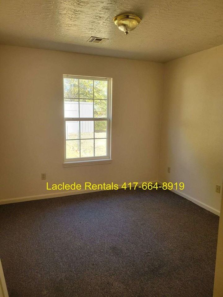 235 Lee - Photo 3 of 5