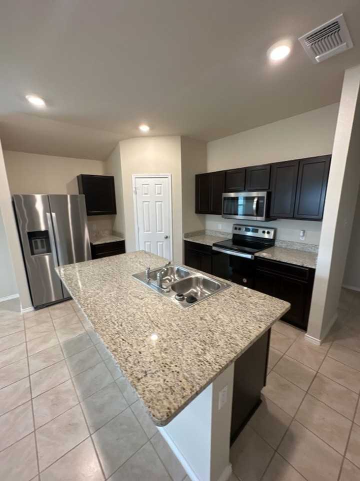 5902 Amelia Earhart Blvd - Photo 2 of 18