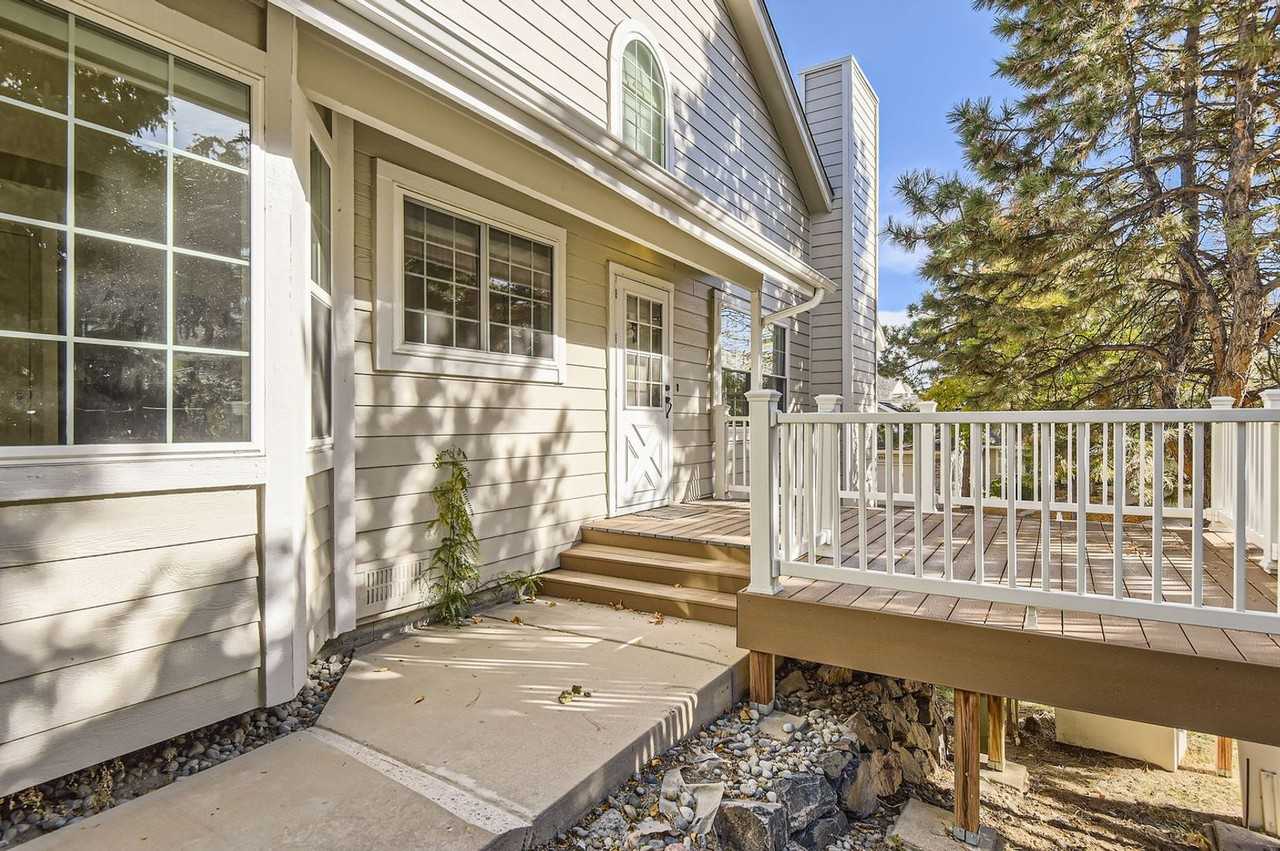 9322 Bauer Ct - Photo 2 of 16